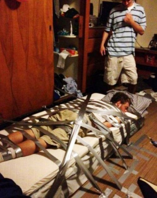 Студенческие вечеринки (26 фото)