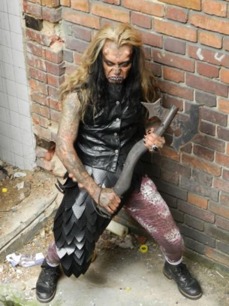 Ужасающие модификации тела (16 фото)