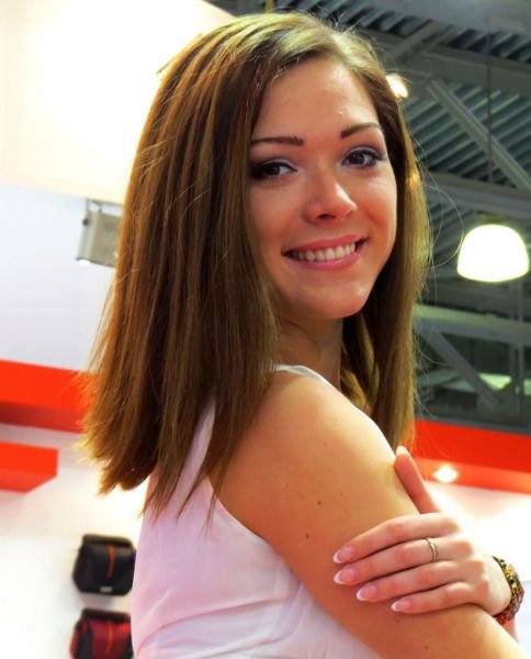 Симпатичные девушки (27 фото)