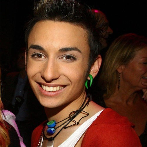 Том Ньюверз без макияжа Том Ньюверз без макияжа