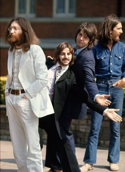 Как создавалась обложка для альбома "Abbey Road" группы The Beatles (14 фото) Как создавалась обложка для альбома "Abbey Road" группы The Beatles (14 фото)
