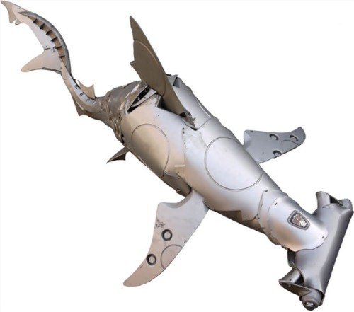 Скульптуры из колпаков на колёса (25 фото) Скульптуры из колпаков на колёса (25 фото)