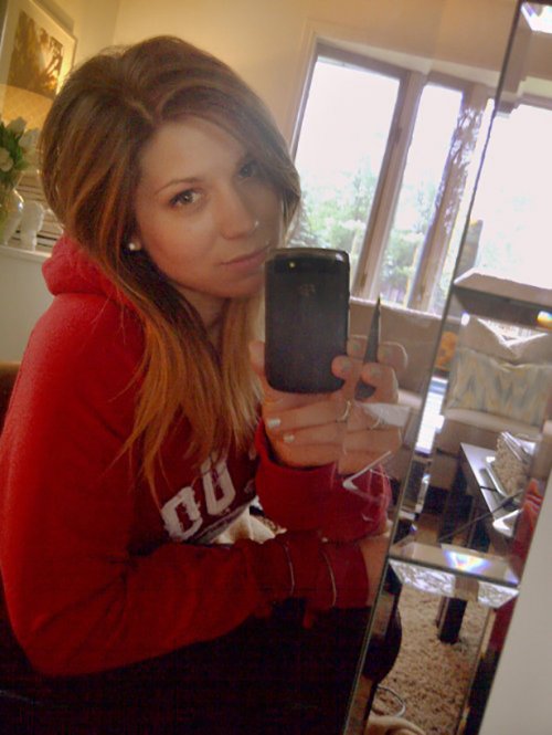 Девичьи самострелы из соцсетей (30 фото)