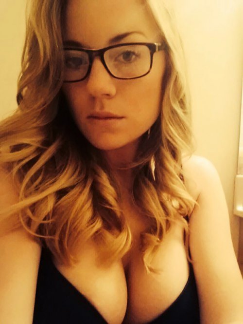 Девичьи самострелы из соцсетей (30 фото)