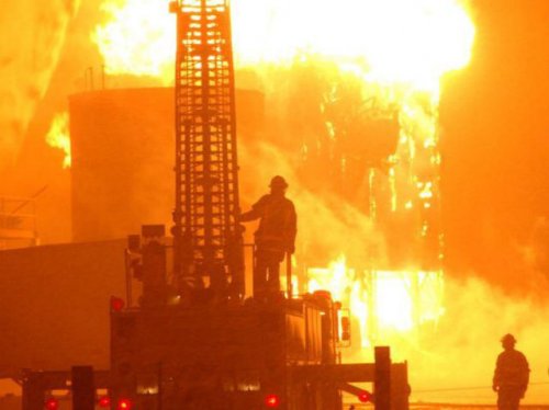 Пожарные: отважные люди, спасающие людей (24 фото)