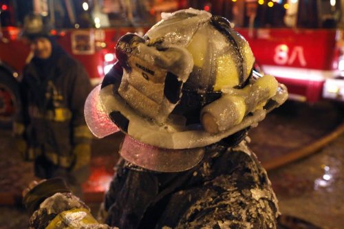 Пожарные: отважные люди, спасающие людей (24 фото)