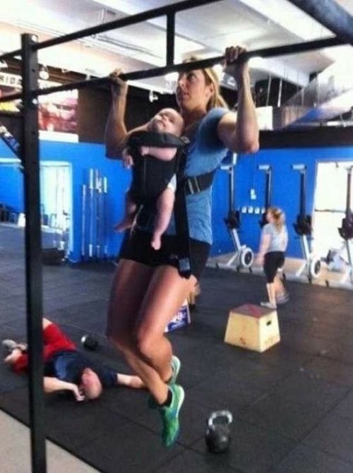 Девушки, которые строят свою фигуру (23 фото)