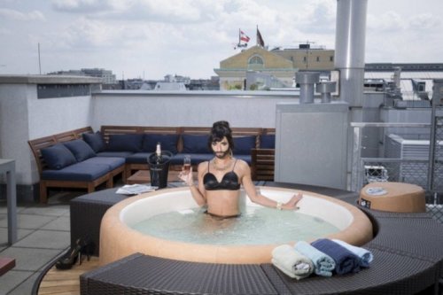 Кончита Вурст и ее муж (17 фото)