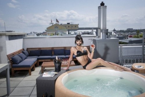 Кончита Вурст и ее муж (17 фото)