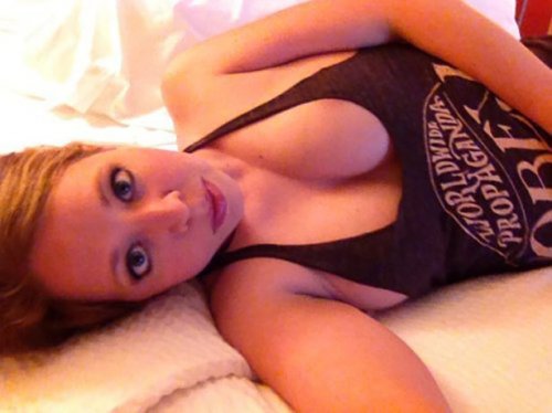 Симпатичные девушки (28 фото)