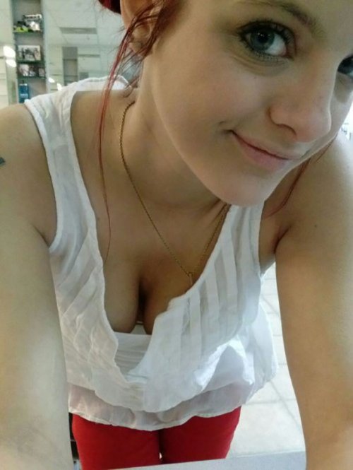 Симпатичные девушки (28 фото)