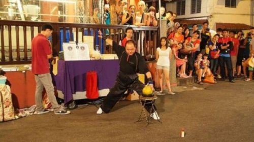 Стальной палец китайского мастера кунг-фу (6 фото + видео)