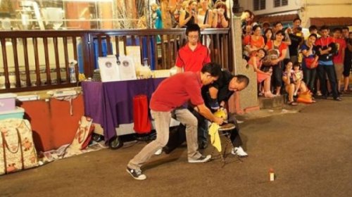 Стальной палец китайского мастера кунг-фу (6 фото + видео)