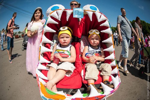 Парад колясок в Москве (24 фото)