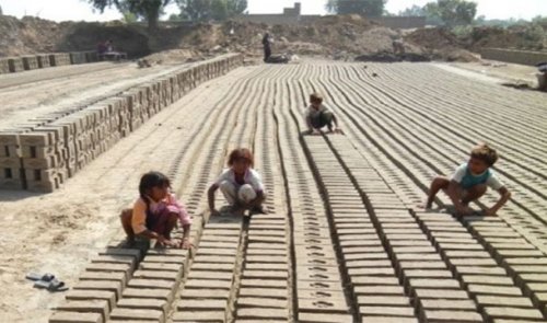 Топ-25 Невероятно мрачных фактов о торговле людьми