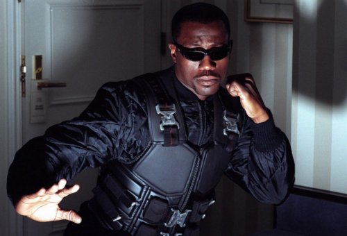 13 Знаменитостей, которые могут навешать тумаков кому угодно