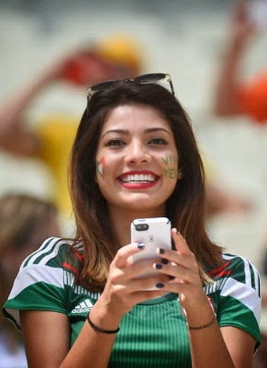 Страстные болельщицы на Чемпионате мира по футболу (32 фото) Страстные болельщицы на Чемпионате мира по футболу (32 фото)