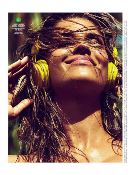 Ана Беатрис Баррос в летнем номере журнала GQ (Испания) (9 фото)