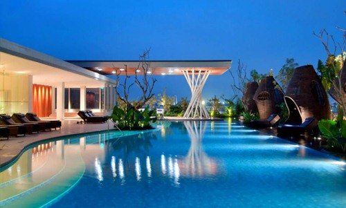 Потрясающие бассейны на крыше (25 фото)