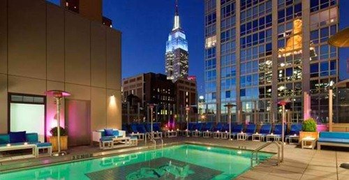 Потрясающие бассейны на крыше (25 фото)