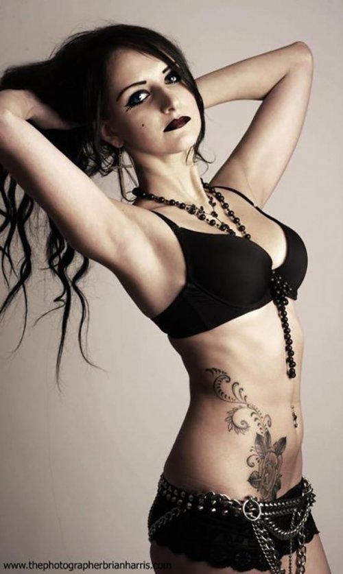 Девушки в нижнем белье (21 фото)