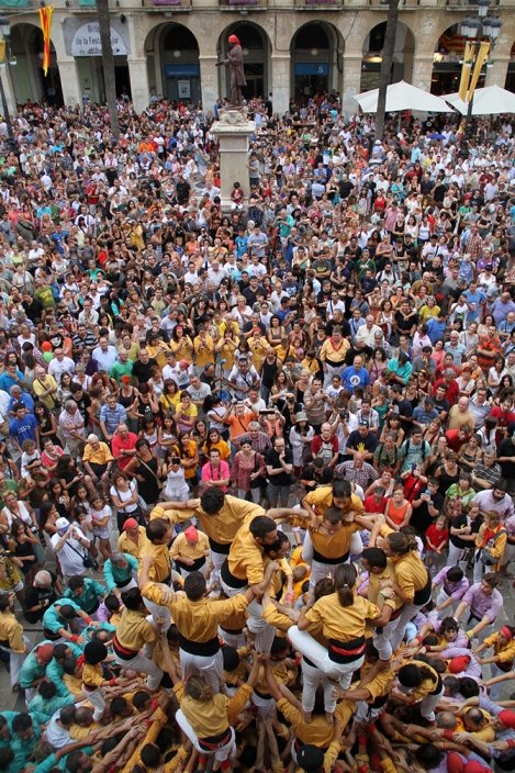 Таррагонские "человеческие замки" 2014 (11 фото) Таррагонские "человеческие замки" 2014 (11 фото)