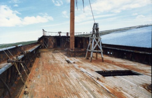 Впечатляющие фотографии мест кораблекрушений по всему свету (28 шт)