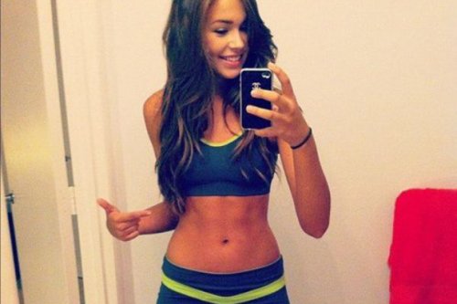 Девушки из соцсетей (22 фото)