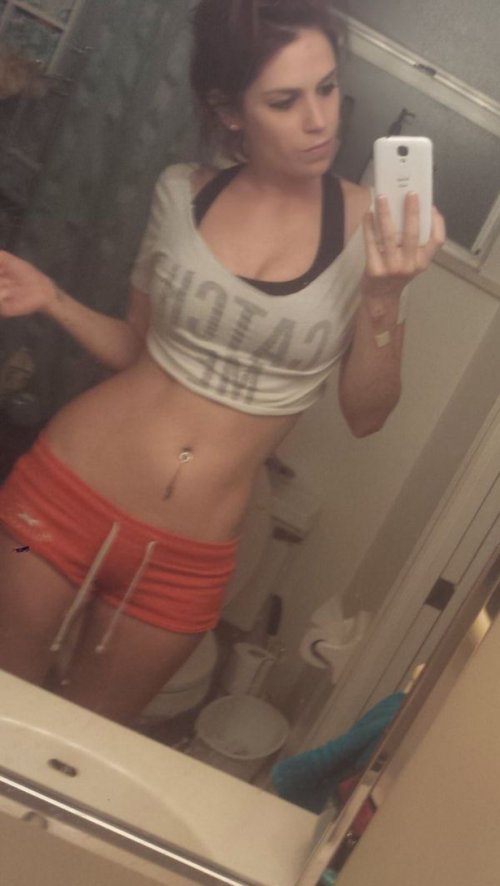 Девушки из соцсетей (22 фото)