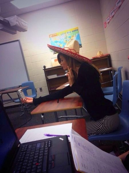 С каким выражением лица модно делать селфи (24 фото) С каким выражением лица модно делать селфи (24 фото)