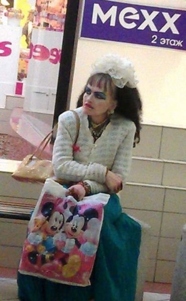 Чудаки и чудачки из социальных сетей (24 фото)