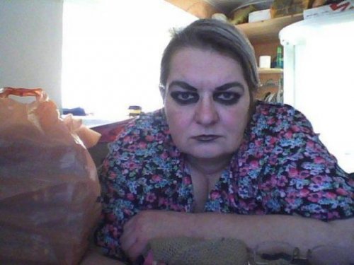 Чудаки и чудачки из социальных сетей (24 фото)