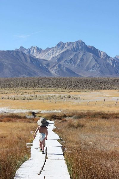 Самый путешествующий 2-летний малыш Бодхи Беннетт (27 фото) Самый путешествующий 2-летний малыш Бодхи Беннетт (27 фото)