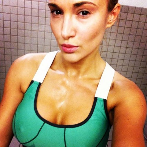 Спортивные девушки (24 фото)