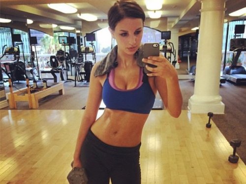 Спортивные девушки (24 фото)