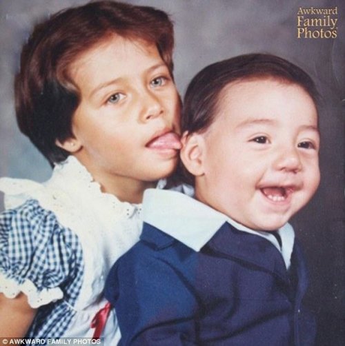 Дети, благодаря которым семейные фотографии стали уникальными (20 фото)