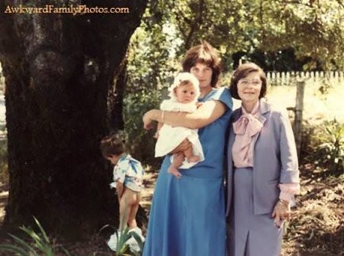 Дети, благодаря которым семейные фотографии стали уникальными (20 фото)