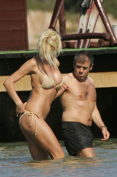 О крутости парня судят по девушке рядом с ним (25 фото)