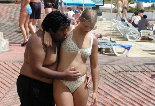 О крутости парня судят по девушке рядом с ним (25 фото)