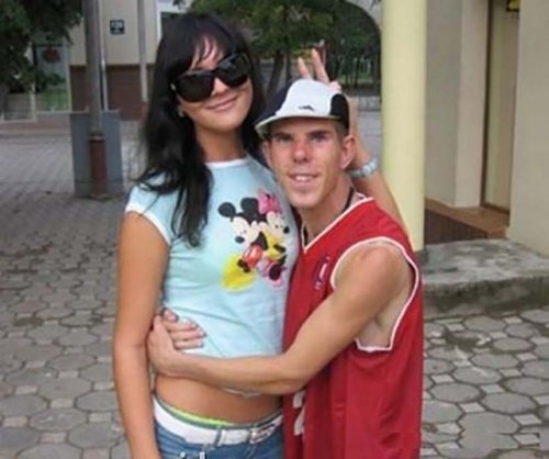 О крутости парня судят по девушке рядом с ним (25 фото)