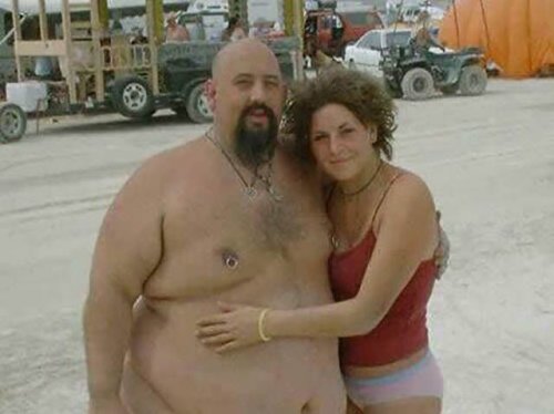 О крутости парня судят по девушке рядом с ним (25 фото)