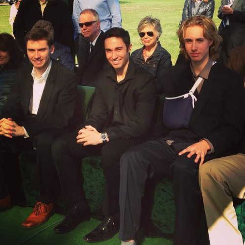 Селфи на похоронах (21 фото)