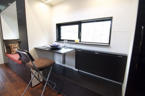 Уютный домик на колёсах для путешественников (19 фото)