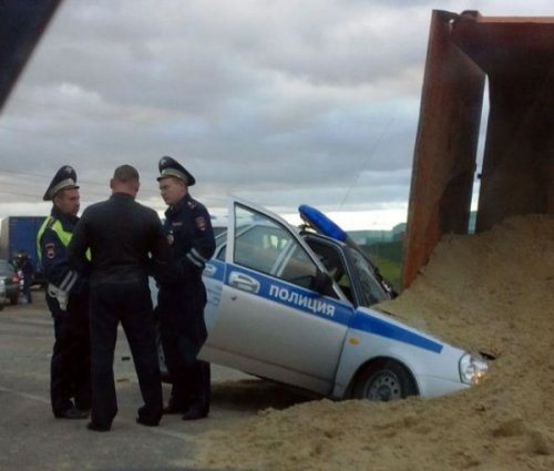 Необычные и впечатляющие аварии и ДТП (23 фото)