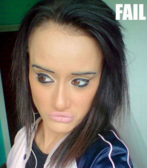 Жертвы макияжа (20 фото)