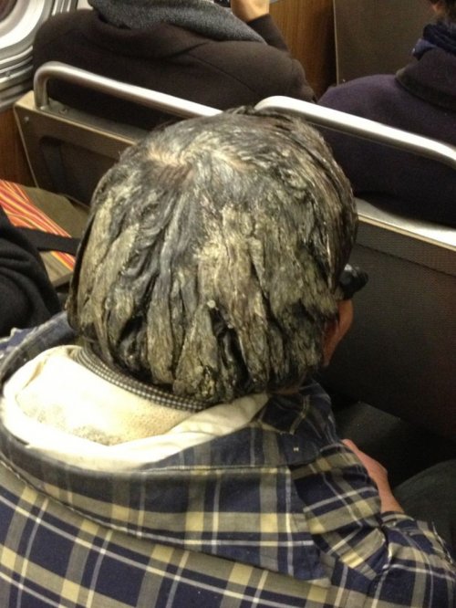 Люди, которым не нужны парикмахерские (18 фото)