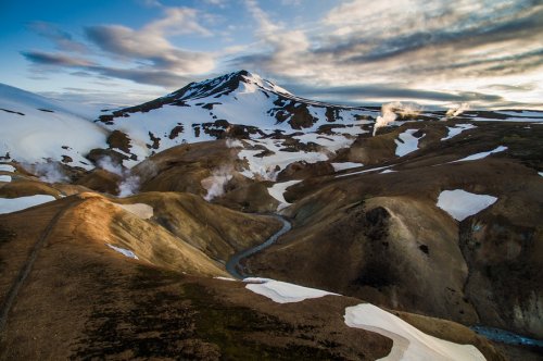 Живописная Исландия с высоты птичьего полёта (32 фото)