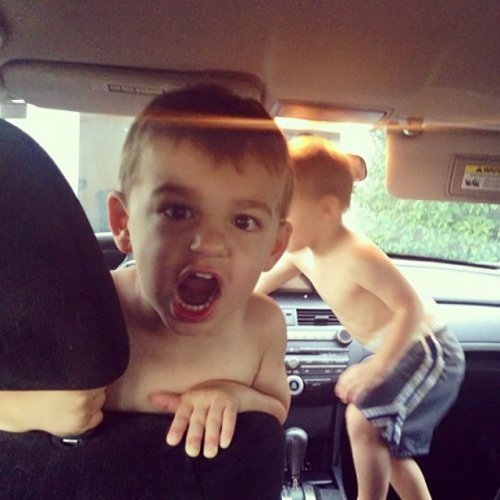 Маленькие детки &mdash; маленькие бедки (16 фото)