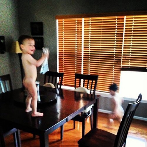 Маленькие детки &mdash; маленькие бедки (16 фото)