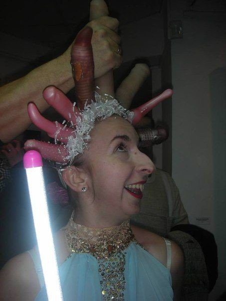 Чудаки и королевы глЯмура из соцсетей (19 фото) Чудаки и королевы глЯмура из соцсетей (19 фото)